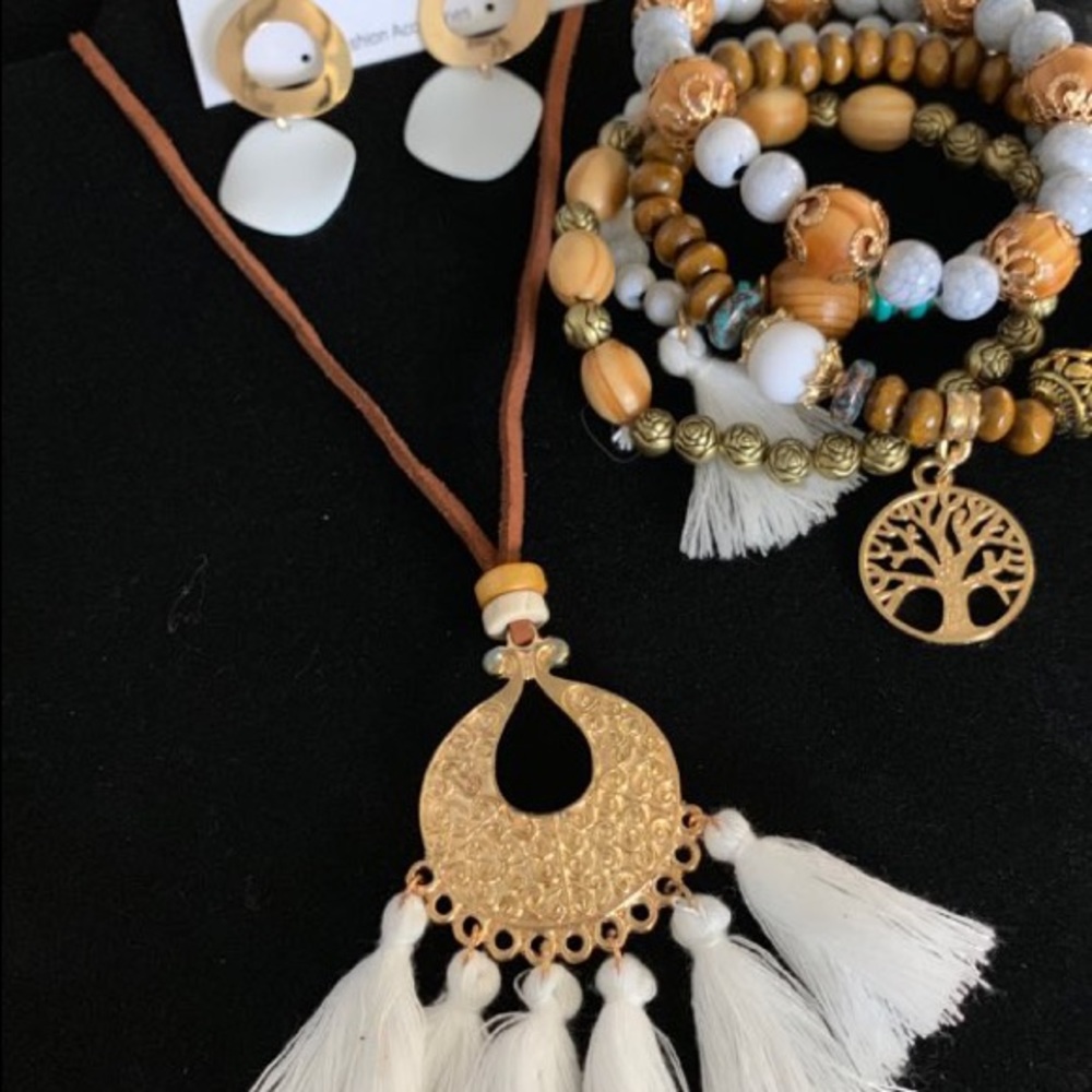 Gorgeous Jewelry Set